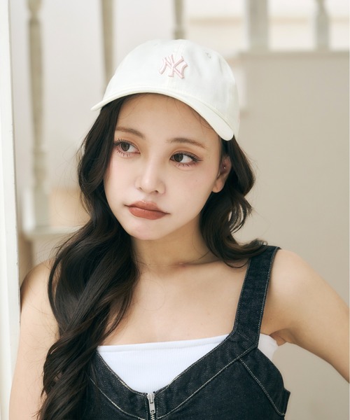 Olu.(オルドット)の「【NEW ERA/Olu.別注カラー】9TWENTYキャップ(キャップ・レディース・ブルーグレー/アイボリー・FREE)」の6枚目の写真