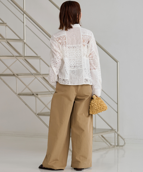 JOURNAL STANDARD relume（ジャーナルスタンダード　レリューム）の「《追加》パッチワークレースショートシャツ（シャツ/ブラウス・レディース・ホワイト・FREE）」の4枚目の写真