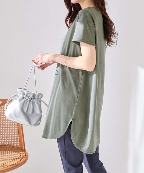 Viola e Viola(ヴィオラエヴィオラ)の「ひんやり&さらり綿混チュニックTシャツ(チュニック・レディース・グレー系その他/オリーブ/ブラック/チャコール/ホワイト系その他・M/L/LL)」の5枚目の写真