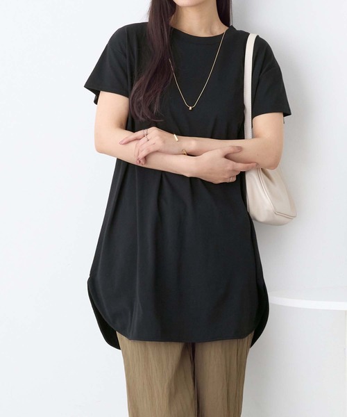 Viola e Viola(ヴィオラエヴィオラ)の「ひんやり&さらり綿混チュニックTシャツ(チュニック・レディース・グレー系その他/オリーブ/ブラック/チャコール/ホワイト系その他・M/L/LL)」の1枚目の写真
