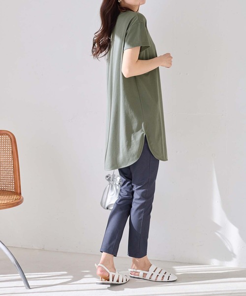 Viola e Viola(ヴィオラエヴィオラ)の「ひんやり&さらり綿混チュニックTシャツ(チュニック・レディース・グレー系その他/オリーブ/ブラック/チャコール/ホワイト系その他・M/L/LL)」の9枚目の写真