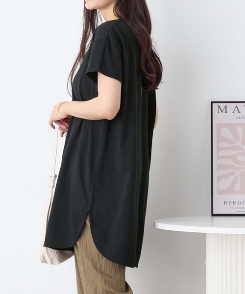 Viola e Viola(ヴィオラエヴィオラ)の「ひんやり&さらり綿混チュニックTシャツ(チュニック・レディース・グレー系その他/オリーブ/ブラック/チャコール/ホワイト系その他・M/L/LL)」の21枚目の写真
