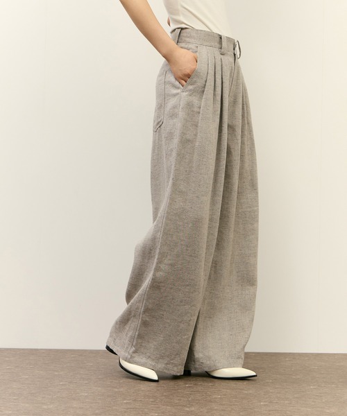 ADAM ET ROPE'（アダムエロペ）の「リネンタックパンツ（その他パンツ・レディース・ベージュ・36/38）」の7枚目の写真