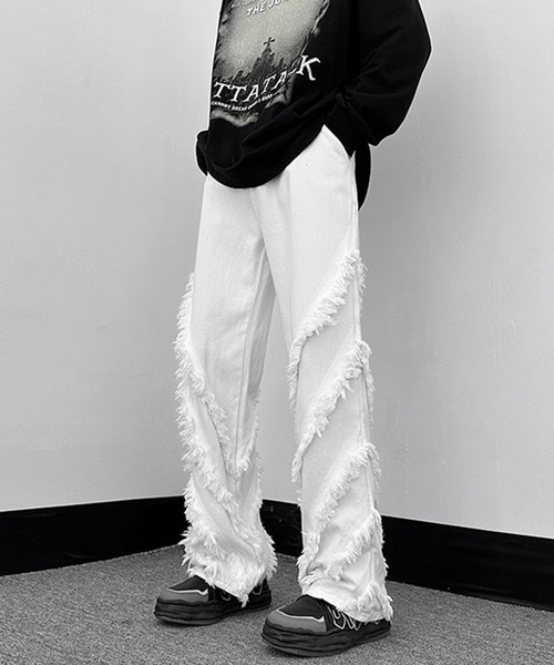 Revo.（レボ）の「スパイラル カットオフ フリンジデザイン フレアパンツ（その他パンツ・メンズ・ホワイト/ブラック・XL/L/M）」の15枚目の写真