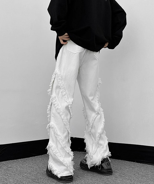 Revo.（レボ）の「スパイラル カットオフ フリンジデザイン フレアパンツ（その他パンツ・メンズ・ホワイト/ブラック・XL/L/M）」の17枚目の写真