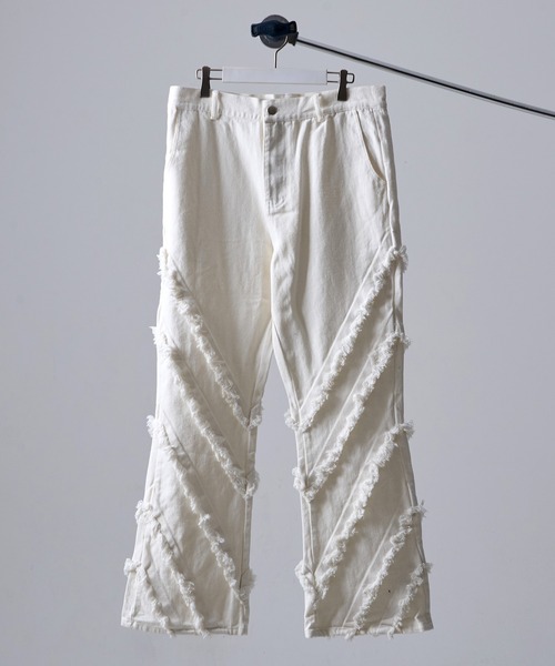 Revo.（レボ）の「スパイラル カットオフ フリンジデザイン フレアパンツ（その他パンツ・メンズ・ホワイト/ブラック・XL/L/M）」の3枚目の写真