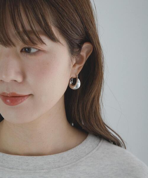URBAN RESEARCH Sonny Label(アーバンリサーチサニーレーベル)の「ステンレスボリュームフープピアス(ピアス(両耳用)・レディース・ゴールド/シルバー・ONE)」の3枚目の写真