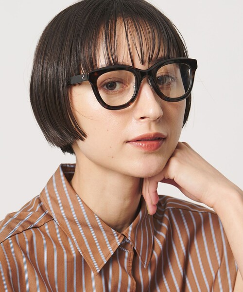UNITED ARROWS(ユナイテッドアローズ)の「THICK ウェリントン クリア サングラス(サングラス・レディース・ブラック/ダークブラウン・FREE)」の1枚目の写真