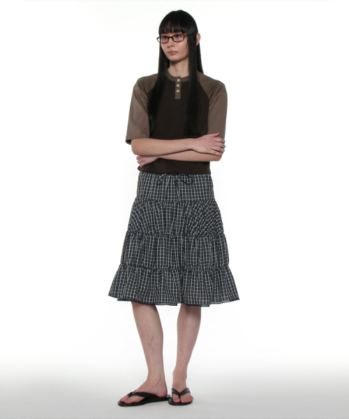 PARTIMENTO WOMEN(パルティメントウィメン)の「PWC レーストリムティアードミディスカート_ネイビーチェック(スカート・レディース・その他・SMALL/MEDIUM/LARGE)」の9枚目の写真