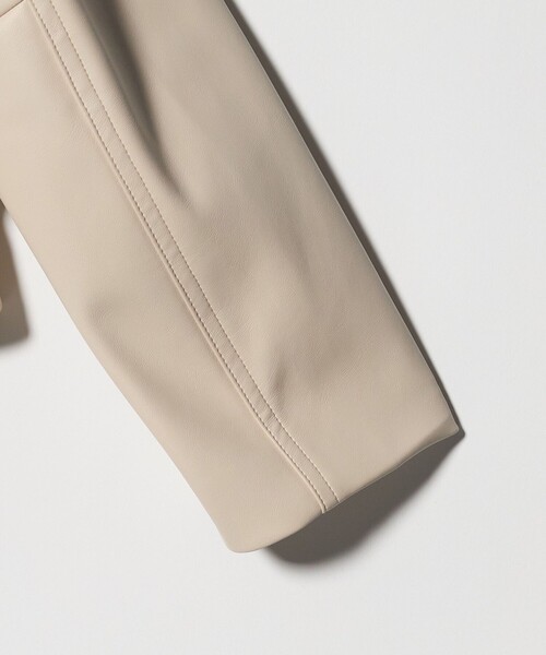 UNITED ARROWS（ユナイテッドアローズ）の「レザーライク ショートブルゾン（ブルゾン・レディース・オフホワイト/ダークブラウン/ブラック・FREE）」の21枚目の写真