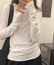 スラブ入りサイドシャーリングクルーネックロンT