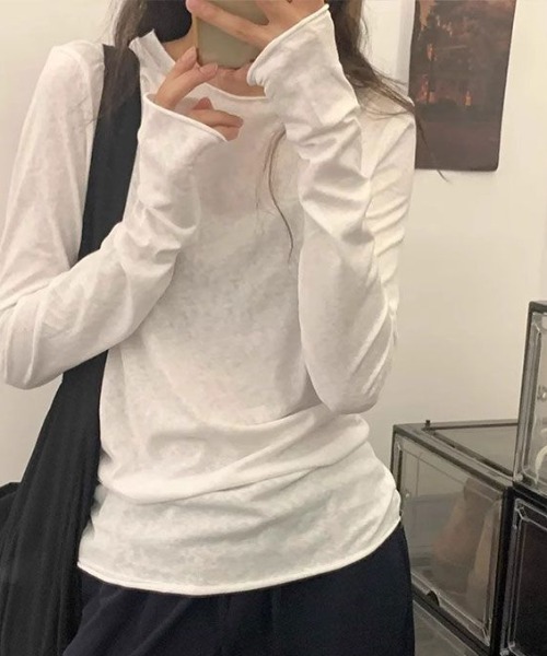 deux amour(ドゥーザムール)の「スラブ入りサイドシャーリングクルーネックロンT(Tシャツ/カットソー・レディース・ホワイト/ピンク/ブルー・FREE)」の6枚目の写真