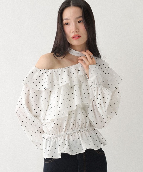 Heather(ヘザー)の「ワンショルチョーカーブラウス 666503(シャツ/ブラウス・レディース・ピンク/ブラック系その他/ホワイト系その他・FREE)」の2枚目の写真