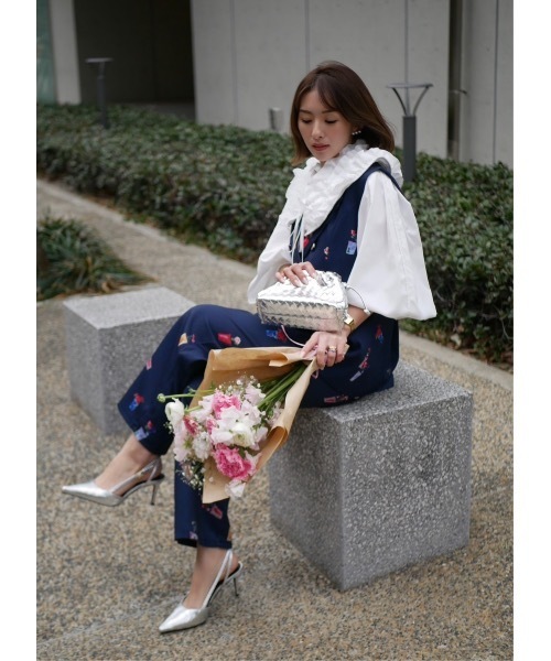 BeBeoD（べベッド）の「フラワーガーデンタックデザインパンツ（その他パンツ・レディース・ブラック/ホワイト/ネイビー・フリー）」の15枚目の写真