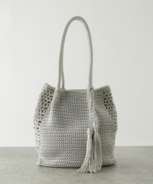 GALLEST(ギャレスト)の「コード編みタッセルトート(トートバッグ・レディース・シルバー/カーキ/ブラック・00)」の11枚目の写真