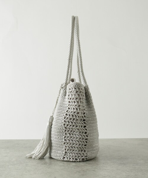 GALLEST(ギャレスト)の「コード編みタッセルトート(トートバッグ・レディース・シルバー/カーキ/ブラック・00)」の12枚目の写真