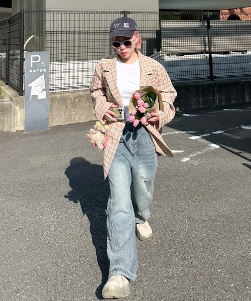 Alley Tokyo（アリートーキョー）の「ちょっとだけダメージゆるデニムパンツ（デニムパンツ・レディース・サックスブルー・FREE）」の5枚目の写真