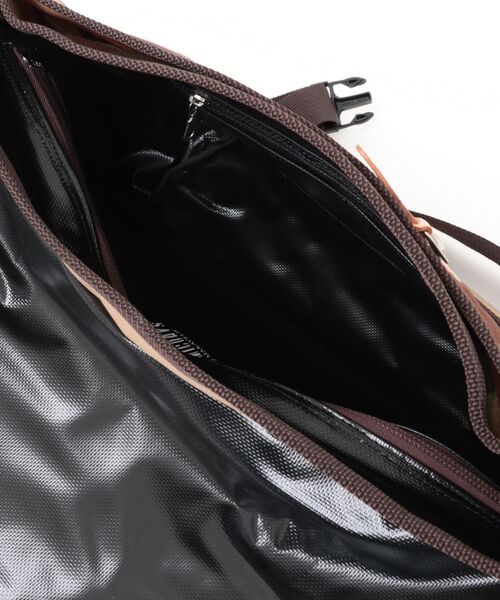 MAKAVELIC（マキャベリック）の「【MAKAVELIC】COSMICDAYS MESSENGER BAG（ショルダーバッグ・メンズ・その他・FREE）」の4枚目の写真