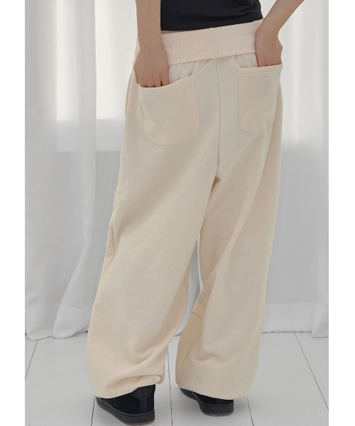 FANCY CLUB(ファンシークラブ)の「A'GEM/9 × .kom 『FANCY CLUB/ファンシークラブ』 FROSS BANDING SWEATPANTS/フロスバンディングスウェットパンツ(スウェットパンツ・レディース・アイボリー/ブラック/ライトブルー・FREE)」の17枚目の写真