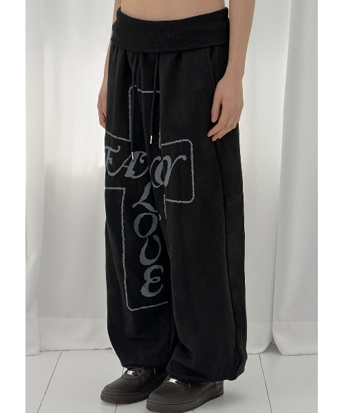 FANCY CLUB(ファンシークラブ)の「A'GEM/9 × .kom 『FANCY CLUB/ファンシークラブ』 FROSS BANDING SWEATPANTS/フロスバンディングスウェットパンツ(スウェットパンツ・レディース・アイボリー/ブラック/ライトブルー・FREE)」の5枚目の写真