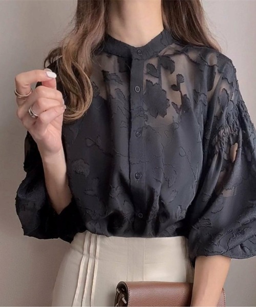 CHUL（チュル）の「シアージャガードボリュームスリーブブラウス（シャツ/ブラウス・レディース・ホワイト/ブラック/グリーン/ネイビー・X-LARGE/XX-LARGE/LARGE/MEDIUM）」の2枚目の写真