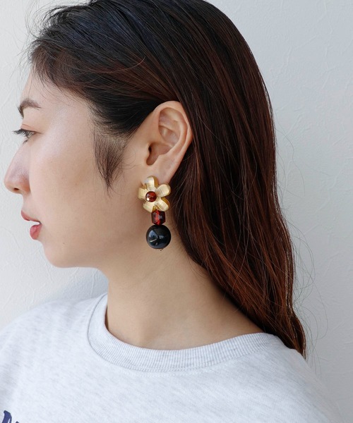 Cepica(セピカ)の「mabel フラワーアクリルピアス(ピアス(両耳用)・レディース・ブラック・FREE)」の6枚目の写真