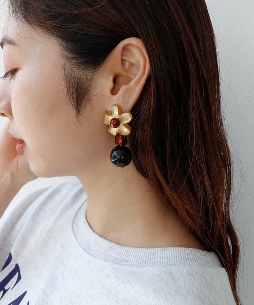 Cepica(セピカ)の「mabel フラワーアクリルピアス(ピアス(両耳用)・レディース・ブラック・FREE)」の7枚目の写真