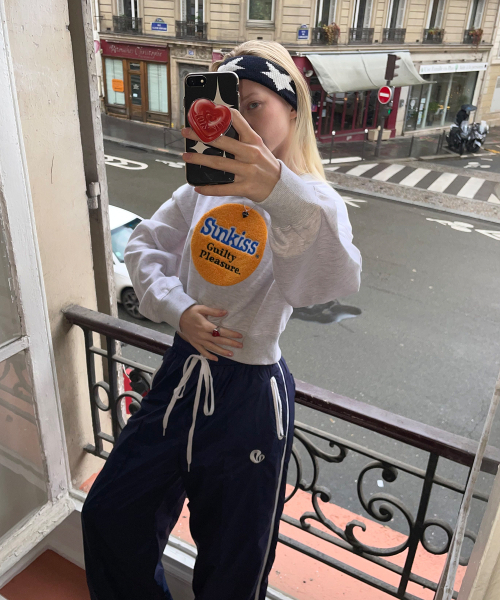 LOTSYOU（ロッツユー）の「LOTSYOU_Sun Kiss Sweat Shirt Light Grey（スウェット・レディース・その他・OS）」の4枚目の写真
