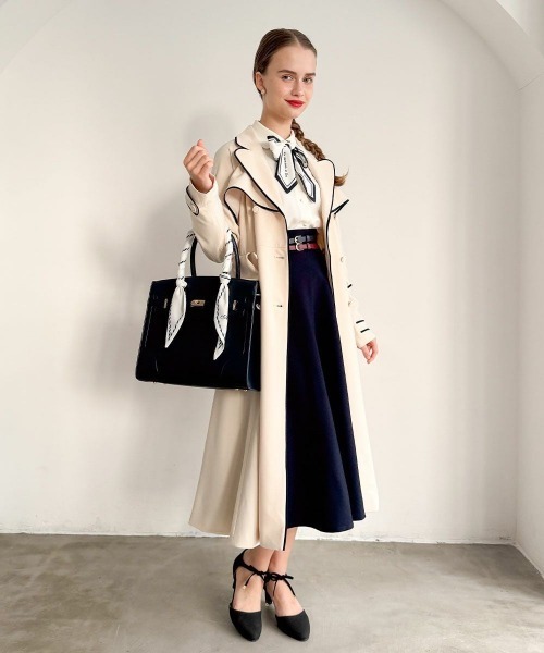 an another angelus（アンアナザーアンジェラス）の「スカーフハンドルフェイクレザートートバッグ/fint フィント（トートバッグ・レディース・ピンクベージュ/ネイビー・FREE）」の16枚目の写真