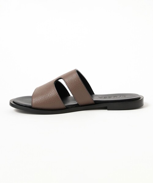 BEAMS F(ビームスエフ)の「【別注】L/UCCA / LU4 グレインレザーサンダル(サンダル・メンズ・グレー系その他・40/41/42/43/39)」の2枚目の写真