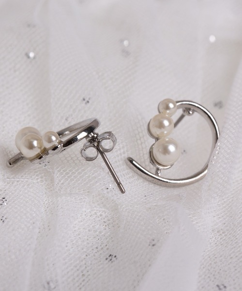 Peony（ピオニー）の「【Peony/ピオニー】フロントサークルパールピアス（ピアス（両耳用）・レディース・シルバー/ゴールド・FREE）」の7枚目の写真