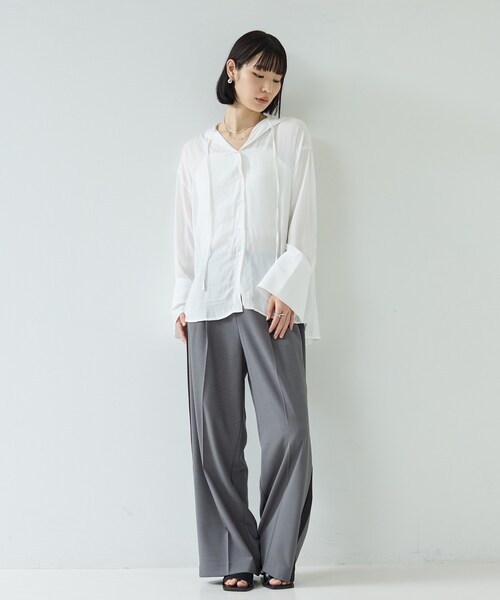 GALLEST（ギャレスト）の「【一部店舗限定】シアーフードオーバーシャツ（シャツ/ブラウス・レディース・サックスブルー/オフホワイト/ナチュラル・38）」の4枚目の写真