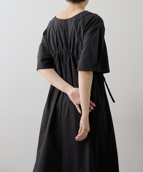 ear PAPILLONNER(イアパピヨネ)の「ドロストワンピース【SUM1 STYLE】(ワンピース・レディース・ブラック/レッド/パープル・FREE)」の10枚目の写真