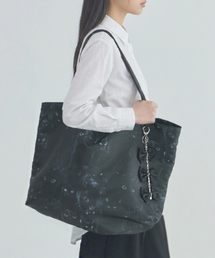 MOIREMOA（モアレモア）の「Midnight Feline Big Bag-Black（エコバッグ/サブバッグ）」
