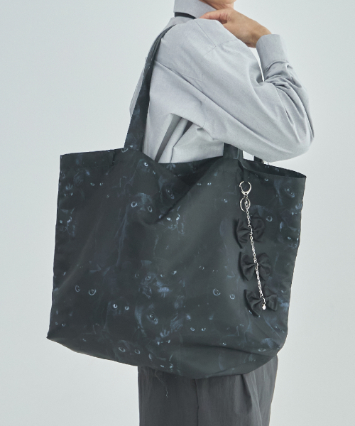 MOIREMOA(モアレモア)の「Midnight Feline Big Bag-Black(エコバッグ/サブバッグ・レディース・その他・FREE)」の2枚目の写真