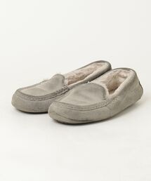 UGG（アグ）の「モカシンシューズ（モカシン/デッキシューズ）」