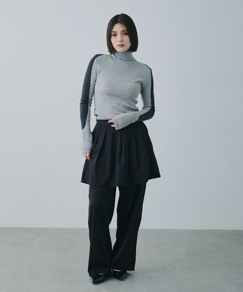 Clum(クルム)の「bicolor turtle knit / バイカラータートルニット(ニット/セーター・レディース・ライトベージュ/グレー・FREE)」の12枚目の写真