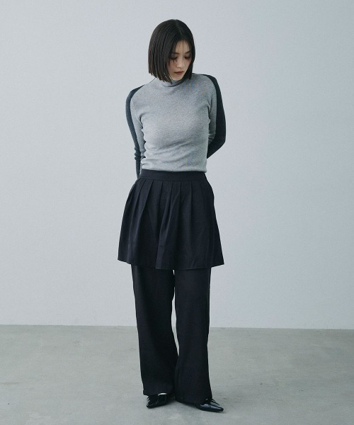 Clum(クルム)の「bicolor turtle knit / バイカラータートルニット(ニット/セーター・レディース・ライトベージュ/グレー・FREE)」の13枚目の写真