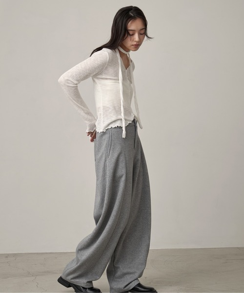 OFROOM(オフルーム)の「Sheer Cardigan Narrow Scarf Set|シアーカーディガンナロースカーフセット(カーディガン/ボレロ・レディース・ベージュ/ホワイト/ブラック/グレー・FREE)」の13枚目の写真