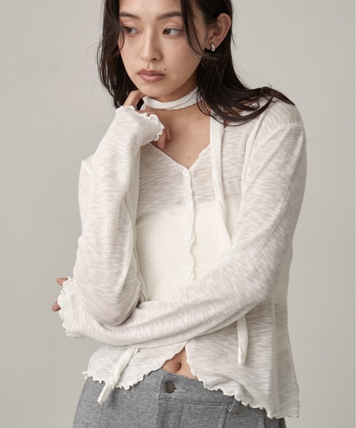 OFROOM(オフルーム)の「Sheer Cardigan Narrow Scarf Set|シアーカーディガンナロースカーフセット(カーディガン/ボレロ・レディース・ベージュ/ホワイト/ブラック/グレー・FREE)」の7枚目の写真