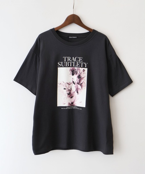 SpRay(スプレイ)の「汗染み防止花フォト Tシャツ(Tシャツ/カットソー・レディース・ブラック/グレー/ブラウン/アイボリー/チャコールグレー・FREE)」の4枚目の写真
