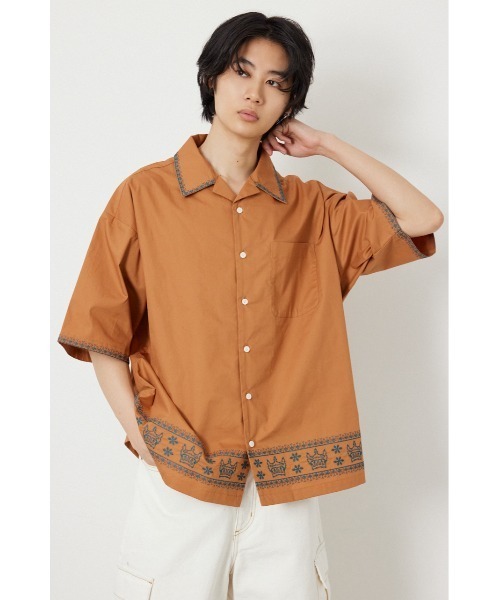 RODEO CROWNS WIDE BOWL（ロデオクラウンズワイドボウル）の「Crown Hem シャツ（シャツ/ブラウス・メンズ・ブラック/オフホワイト/ダークオレンジ・MEDIUM/LARGE）」の3枚目の写真