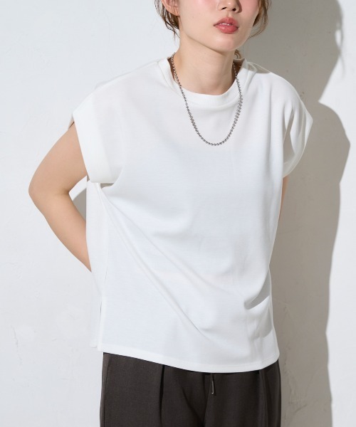TRIANGLE PALETTE(トライアングルパレット)の「フレンチスリーブ ダンボールプルオーバー(Tシャツ/カットソー・レディース・ホワイト/テラコッタ/ブルー/ブラック/グレー・FREE)」の2枚目の写真