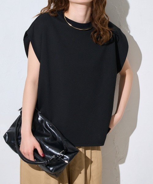 TRIANGLE PALETTE(トライアングルパレット)の「フレンチスリーブ ダンボールプルオーバー(Tシャツ/カットソー・レディース・ホワイト/テラコッタ/ブルー/ブラック/グレー・FREE)」の3枚目の写真