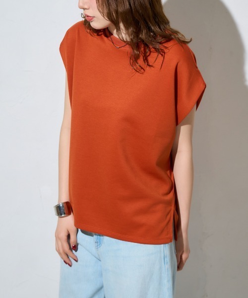TRIANGLE PALETTE(トライアングルパレット)の「フレンチスリーブ ダンボールプルオーバー(Tシャツ/カットソー・レディース・ホワイト/テラコッタ/ブルー/ブラック/グレー・FREE)」の16枚目の写真
