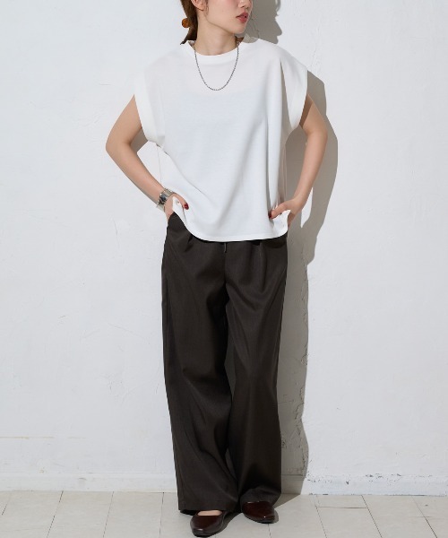 TRIANGLE PALETTE(トライアングルパレット)の「フレンチスリーブ ダンボールプルオーバー(Tシャツ/カットソー・レディース・ホワイト/テラコッタ/ブルー/ブラック/グレー・FREE)」の10枚目の写真