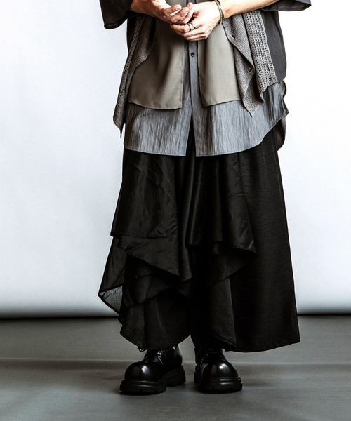 NO ID.（ノーアイディ）の「【NO ID.】Gather Baggy Drape Trousers / ギャザー バギー ドレープ トラウザーズ（その他パンツ・メンズ・その他23/ブラック・2/1）」の3枚目の写真