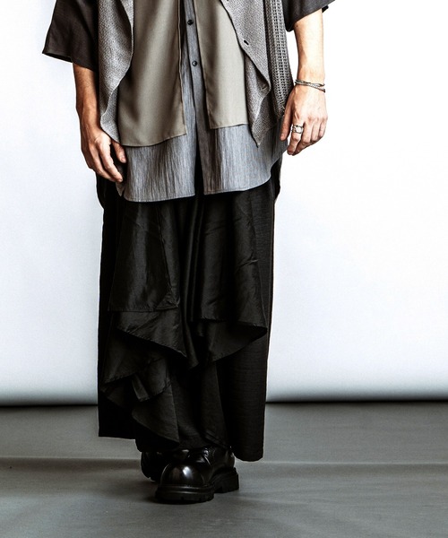 NO ID.（ノーアイディ）の「【NO ID.】Gather Baggy Drape Trousers / ギャザー バギー ドレープ トラウザーズ（その他パンツ・メンズ・その他23/ブラック・2/1）」の4枚目の写真
