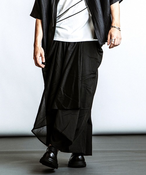 NO ID.（ノーアイディ）の「【NO ID.】Gather Baggy Drape Trousers / ギャザー バギー ドレープ トラウザーズ（その他パンツ・メンズ・その他23/ブラック・2/1）」の20枚目の写真