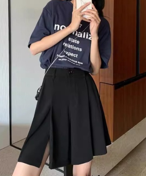 mielu(ミエル)の「プリーツフレアハーフパンツ(その他パンツ・レディース・ブラック/ベージュ・MEDIUM/LARGE)」の5枚目の写真